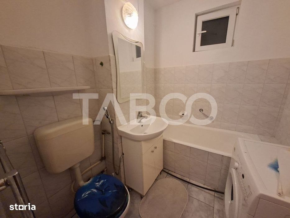 Apartament 3 camere etaj 1 de inchiriat zona Scoala de Inot Sibiu