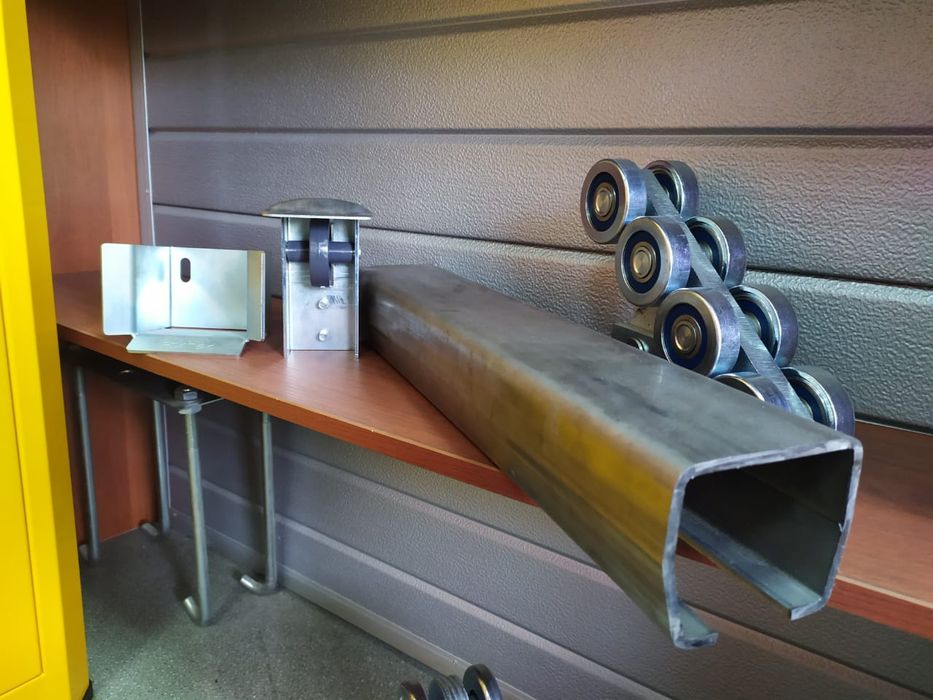 Консоль для откотных ворот