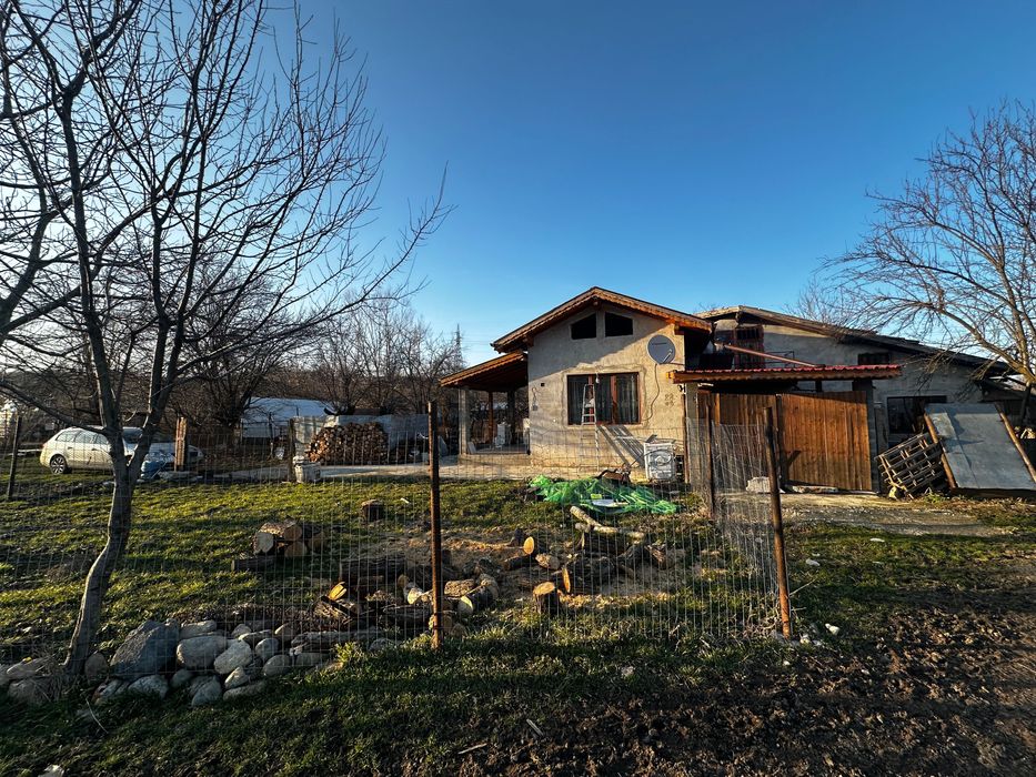 Продава се Къща в Берковица - 140 кв.м за 292 €/кв.м - Снимка #1