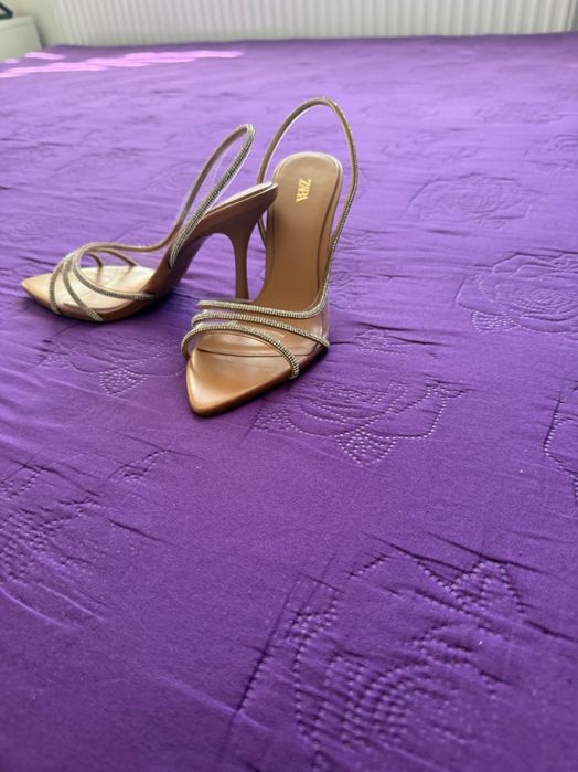 Дамски обувки на ток