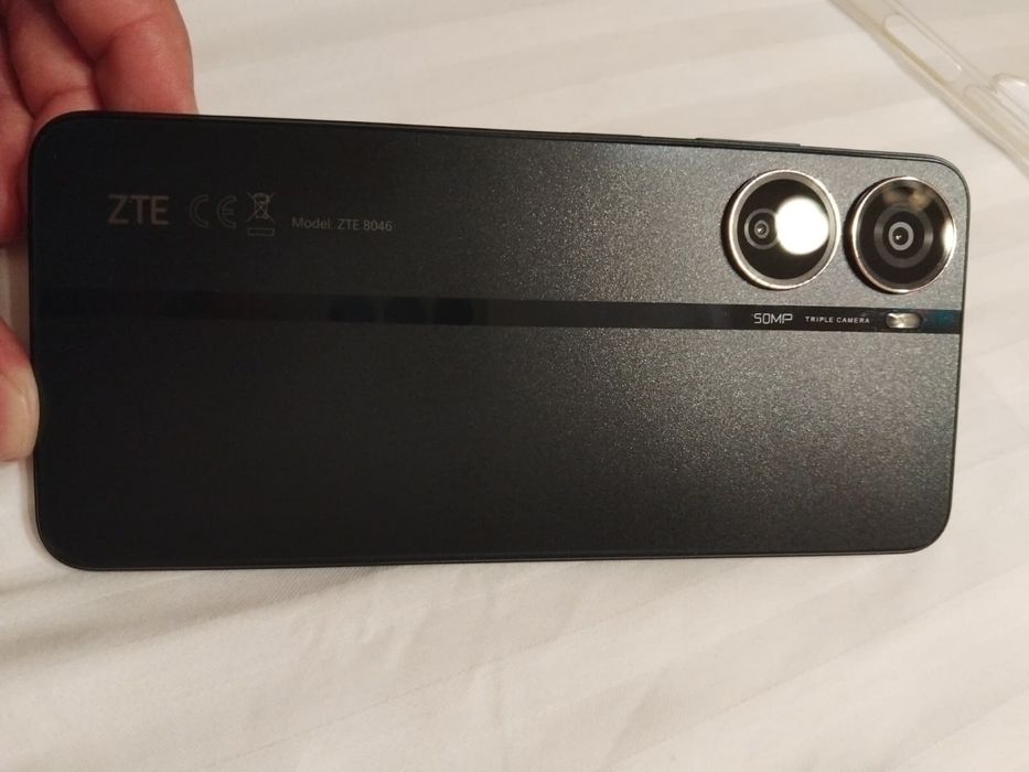 Telefon ZTE 8046