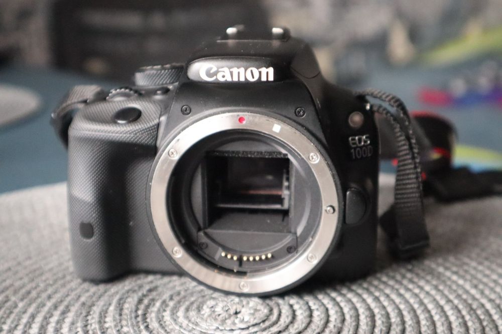 Canon EOS 100d + обектив 55mm