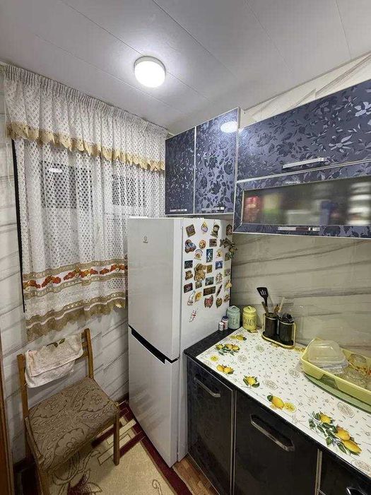 Юнусабад 2,Универсам  1/4/4 Ипотека Продается квартира ГАЛЕРЕЙКА