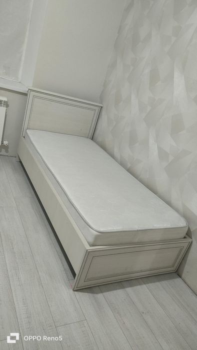 Продам односпальную кровать