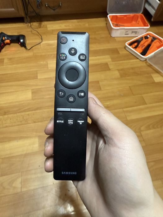 Продам телевизор SAMSUNG смарт тв