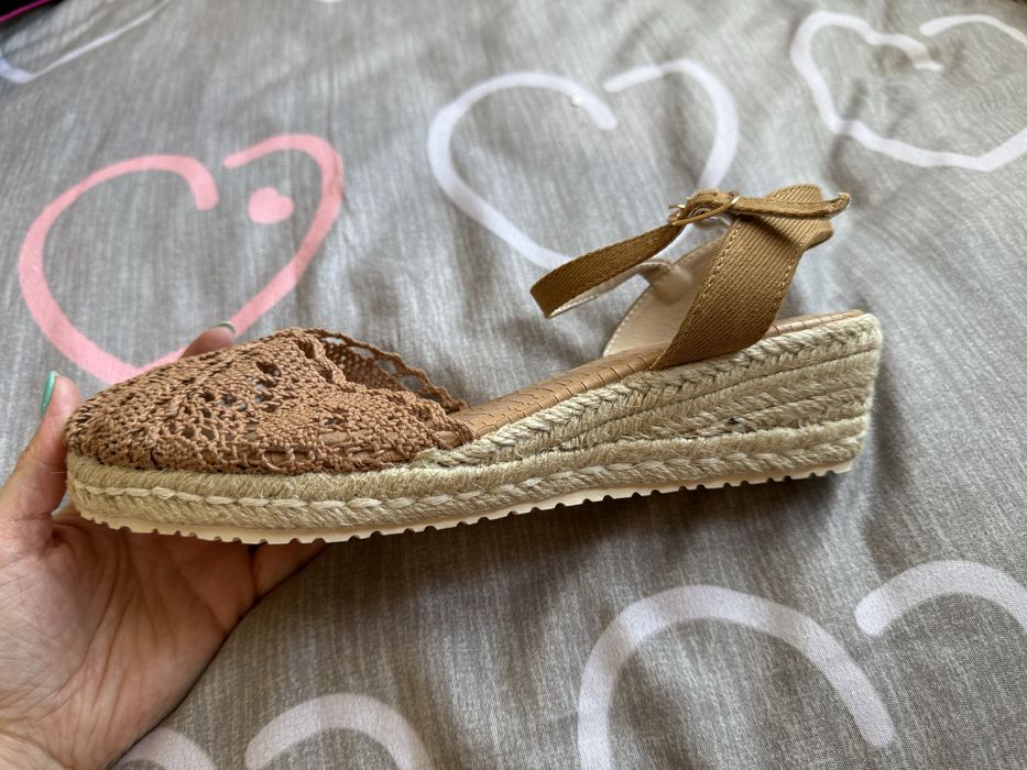 Босоножки на лето