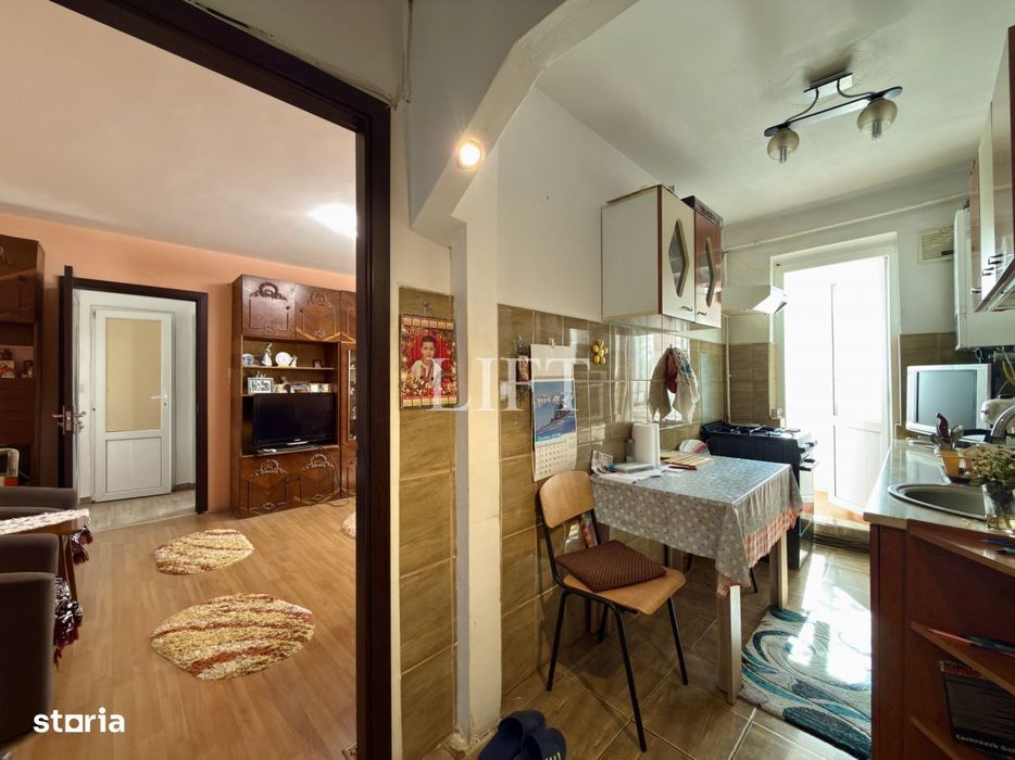 Apartament de 2 camere, 37mp, Zona Florilor - Astra