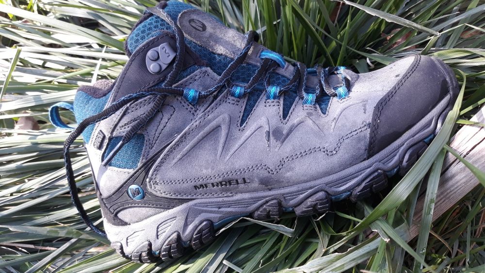 Ботинки горные туристические.