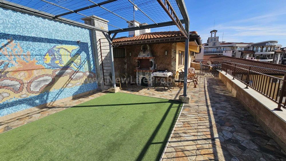 Продава се Тристаен апартамент в Свети Влас - 165 кв.м за 1546 €/кв.м - Снимка #8