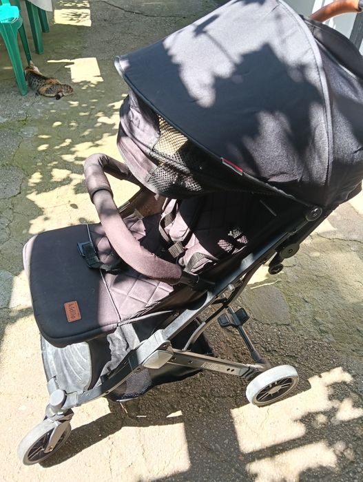 Vând căruț  bebe second hand
