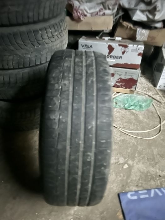 Продам шины 235/55/19