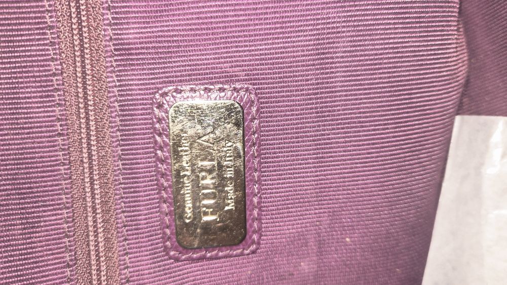 Лилава кожена чанта Furla