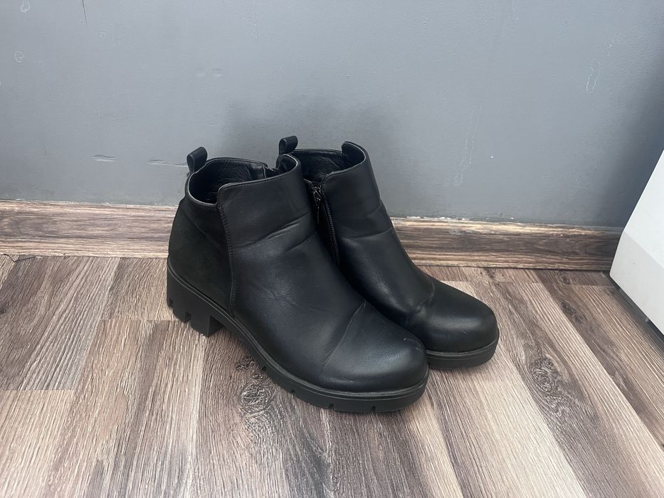 Дамски боти с велур