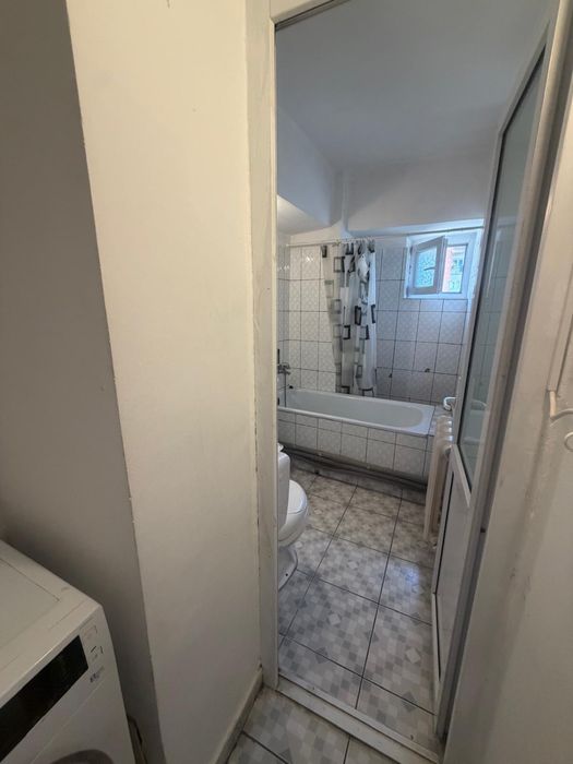 De închiriat apartament cu 3 camere – zonă centrală, Târgu Jiu