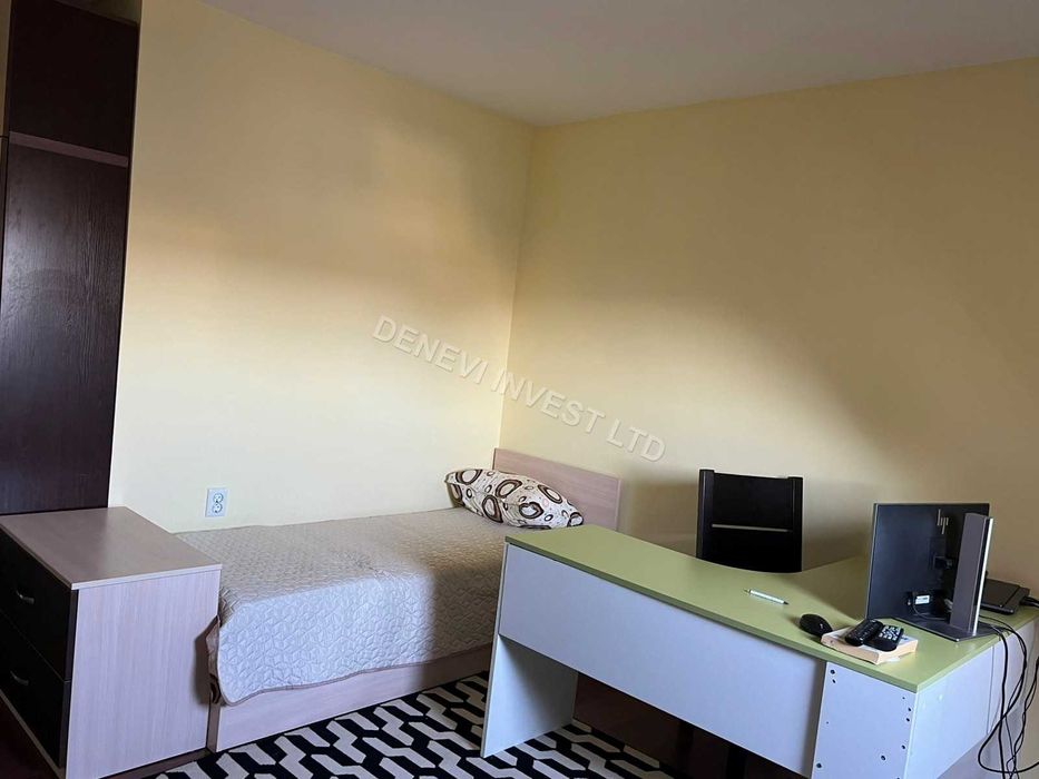 Продава се Тристаен апартамент в Варна, Операта - 130 кв.м за 7 €/кв.м - Снимка #7