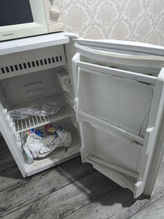 Продам мини холодильник