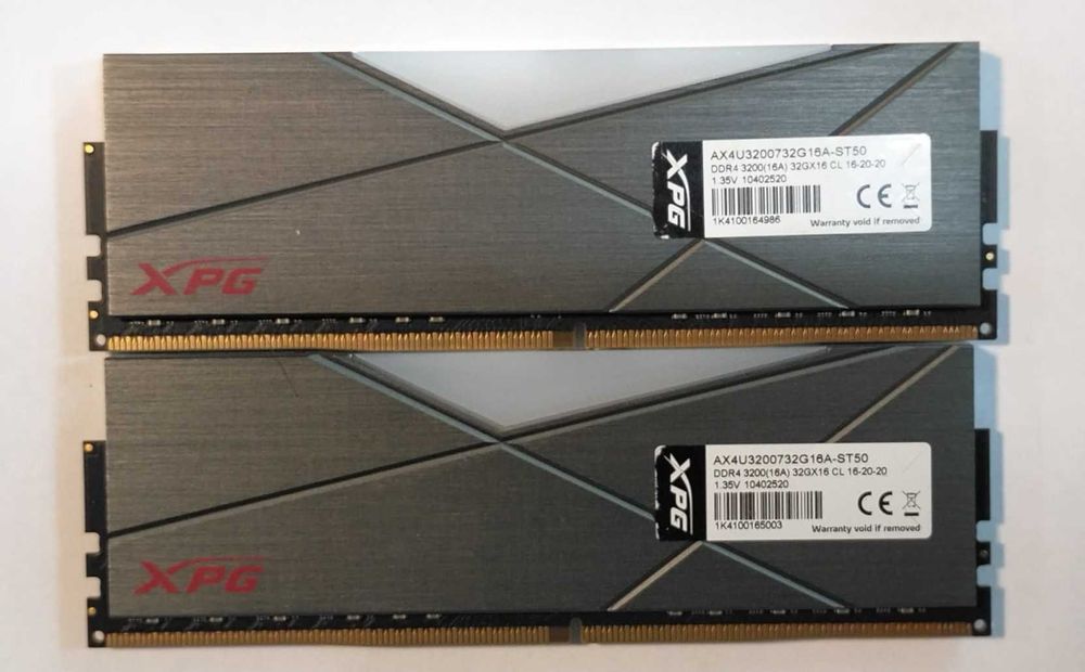 Memorie 64GB DDR4 3200 Calculator, Kit 2 x 32GB DDR4 3200 Adata XPG RGB