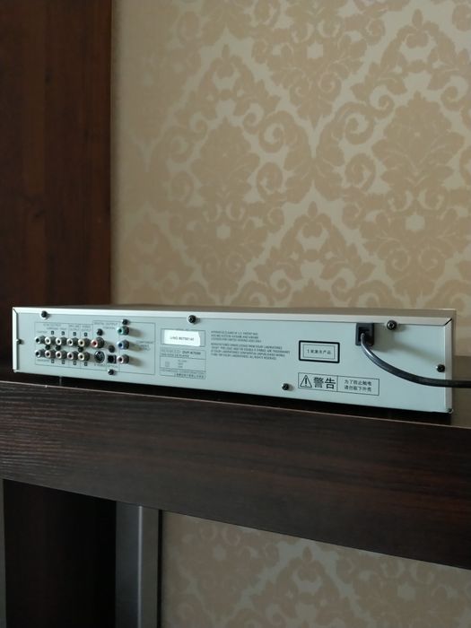 Продам CD/DVD проигрыватель.