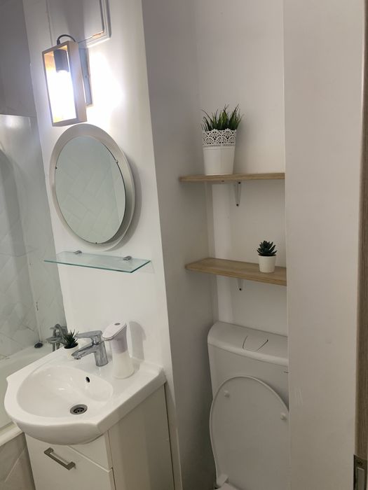 Inchiriez apartament 3 camere