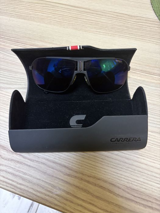 Слънчеви очила CARRERA
