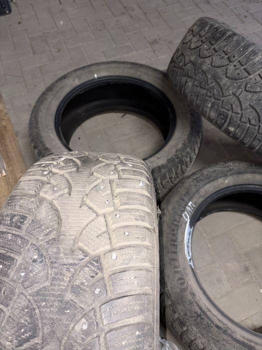 Зимние шины  255/55/18 Continental