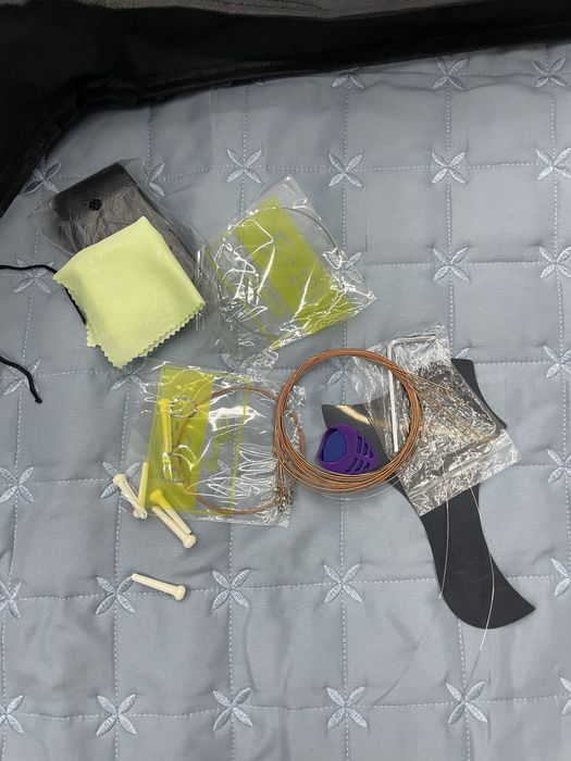 Гитара акустическая