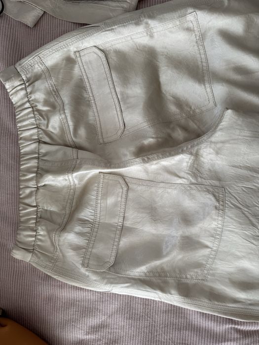 Бежов карго панталон Zara