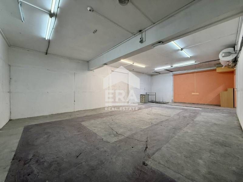 Представителен търговски обект в центъра на София