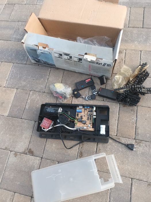 Motor ușa garaj Bosch,,incomplet!"