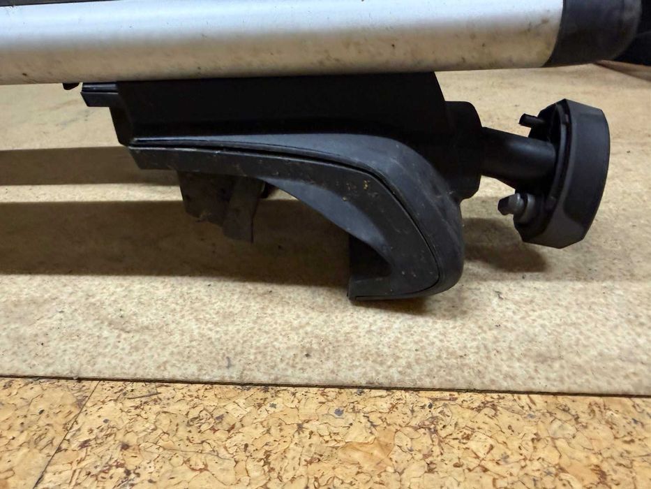 Thule WingBar 127 cm пълен комплект за Mercedes E-Class W211/S211 с рейлинг