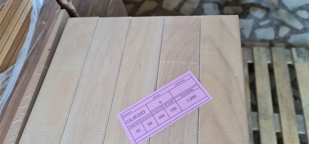 Parchet masiv 60x300x10 mm