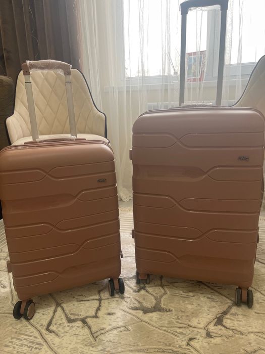 Чемодан  для путешествий  модел pp прочный средний и маленький