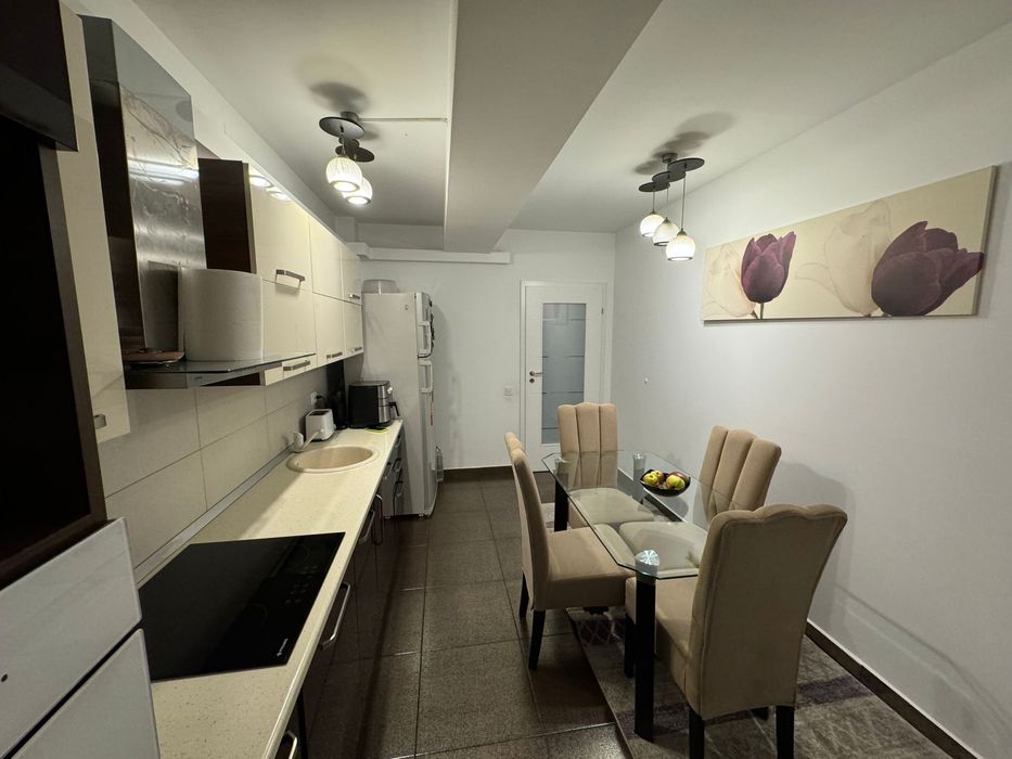 Apartament 3 camere, bloc 2014