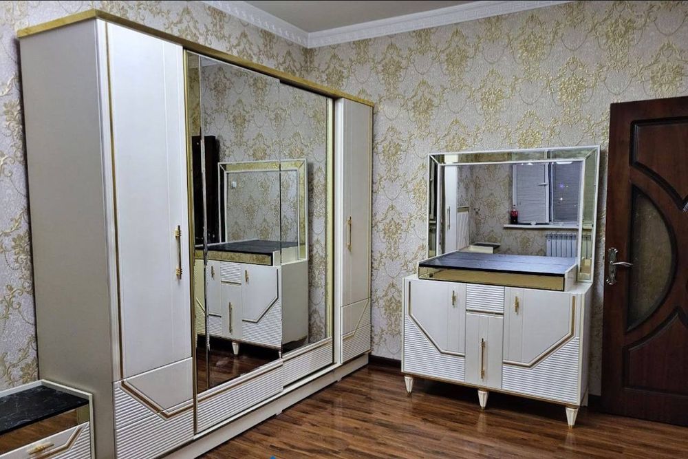Yotoqxona mebellari to'plami/Мебель для спальни