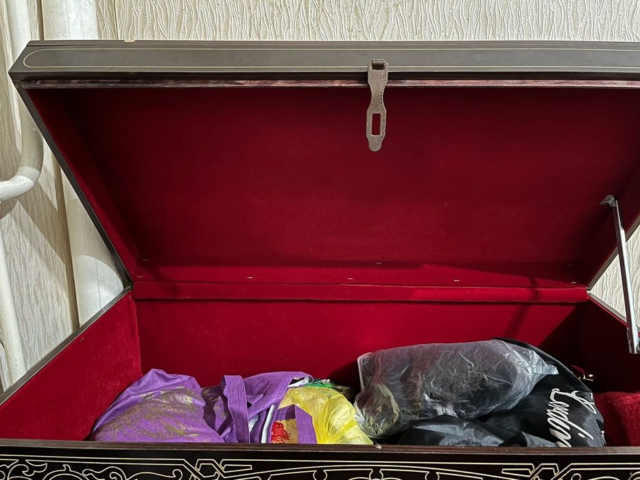 Продам сандык в хорошем состоянии