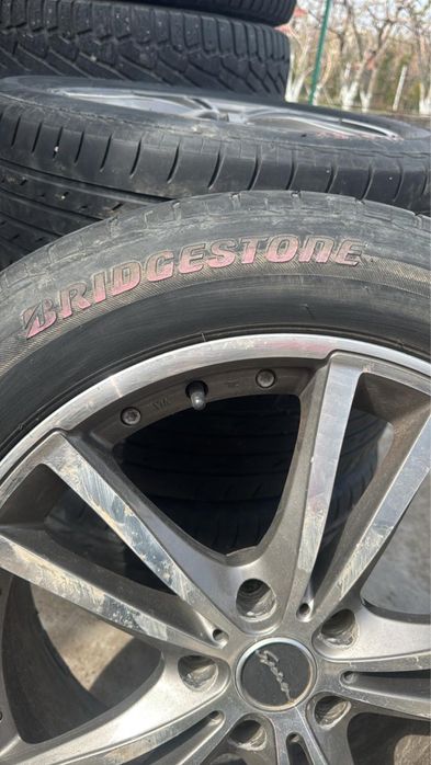 225/55/18 продам резину