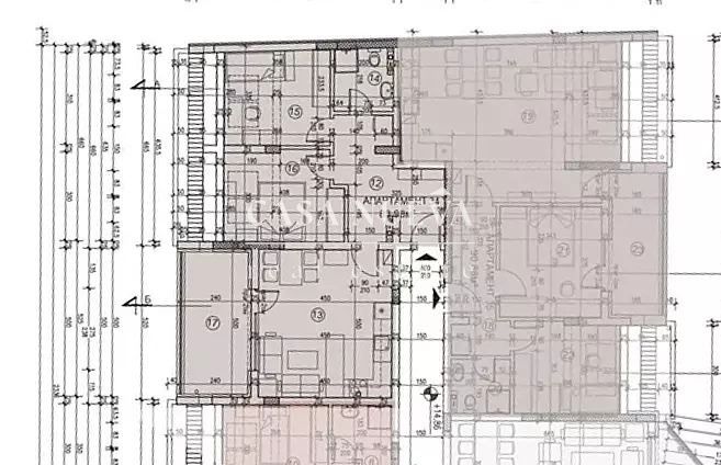 Тристаен апартамент в гр.Перник, Изток