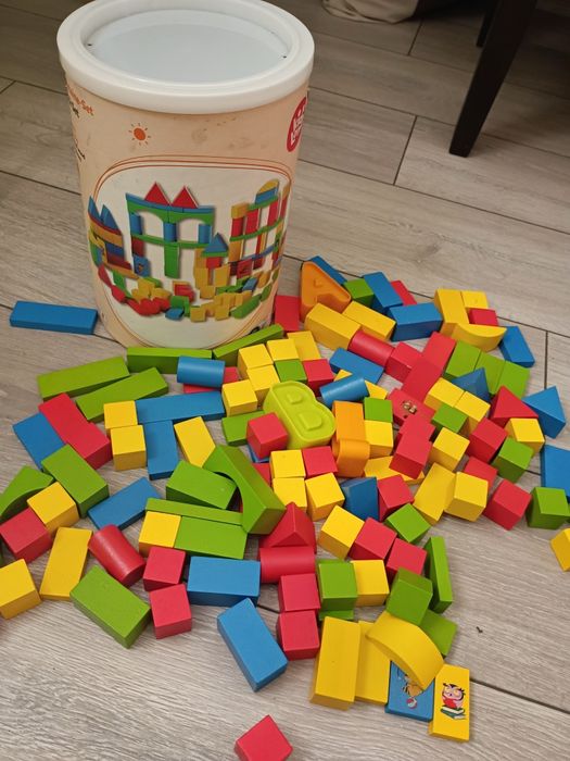 Играчки за момченце