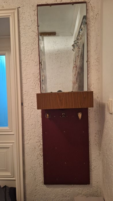 Продаю прихожку с зеркалом