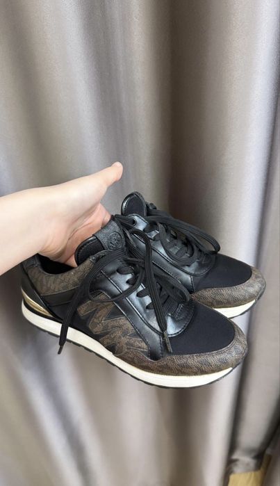 Кроссовки Michaelkors