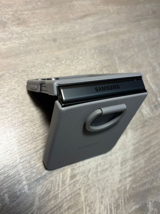 Vand Samsung  Z flip 6