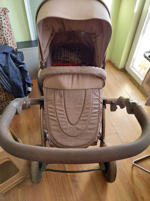 Продавам количка