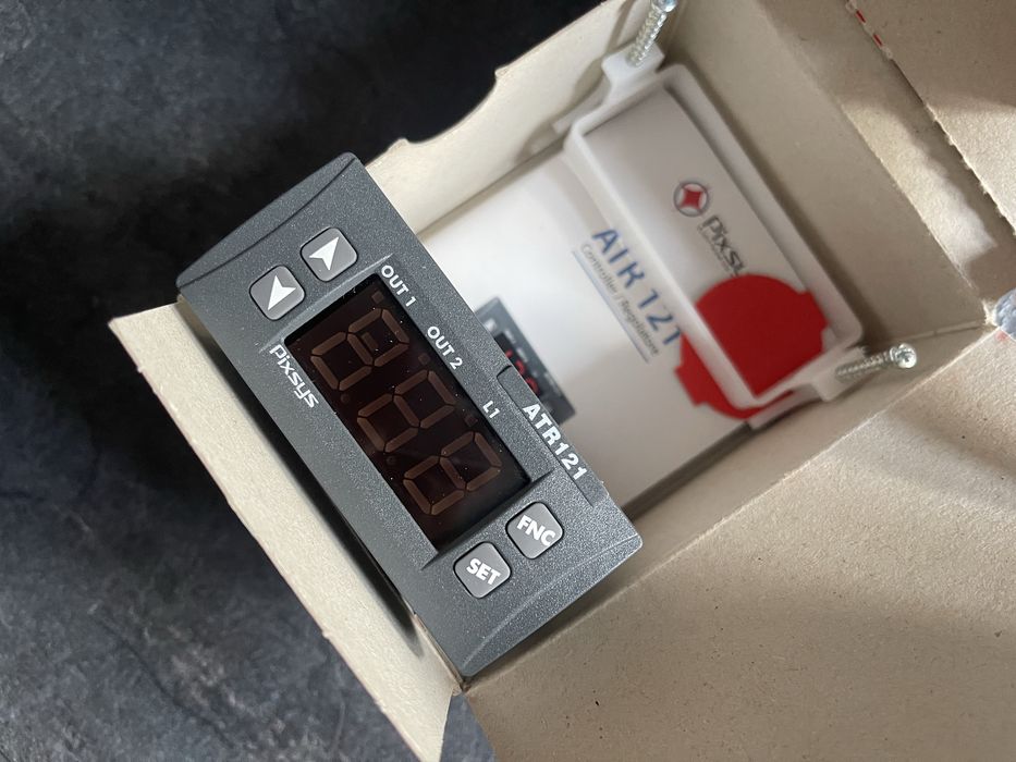 Controler PID ATR121 Pixsys