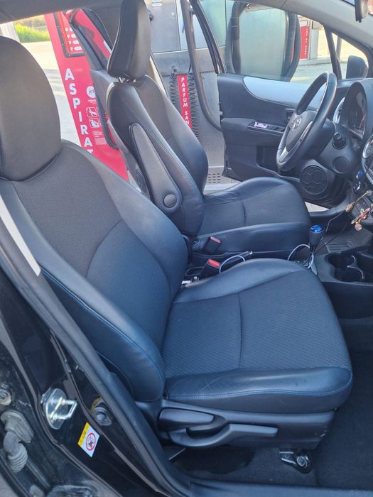 TOYOTA Yaris 2013 — imagine 5