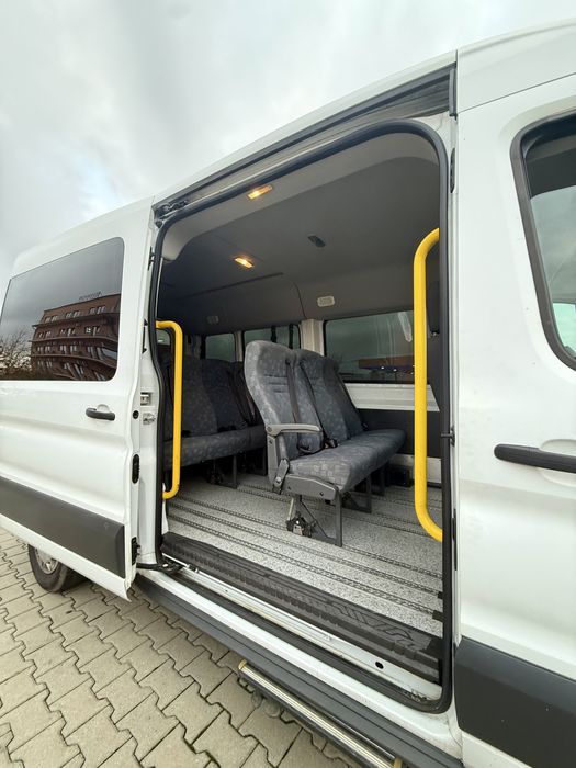 Ford Transit 8+1 Locuri