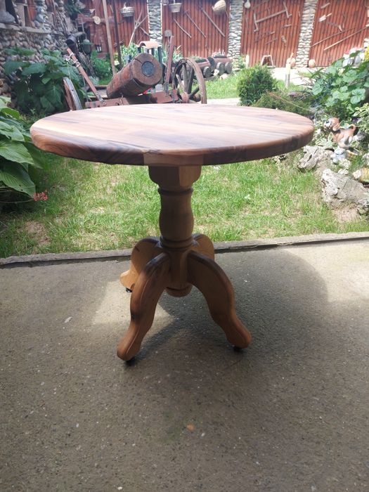 Маса от дърво(кръгла маса)