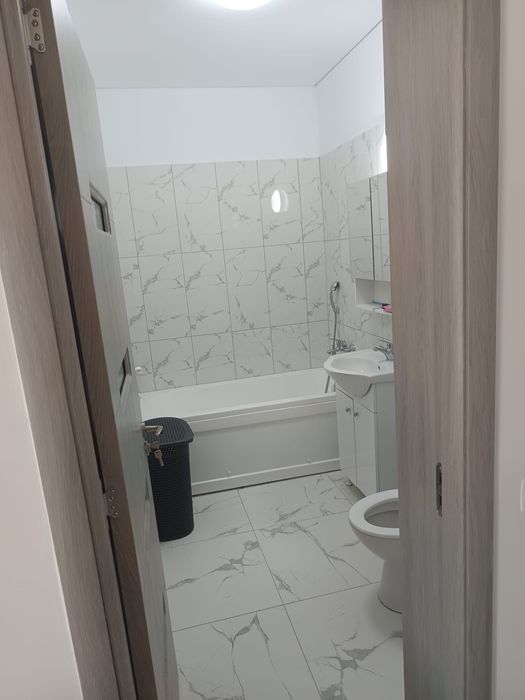 Garsoniera de închiriat, Tineretului nr 35bis