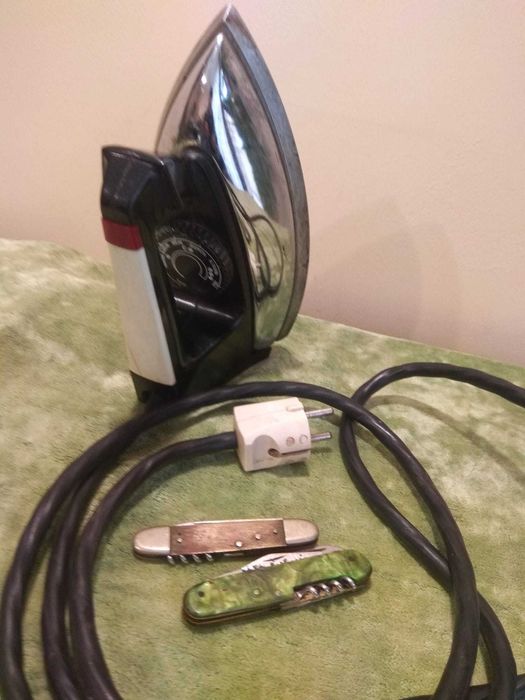 Ретро шевна машина и ютия