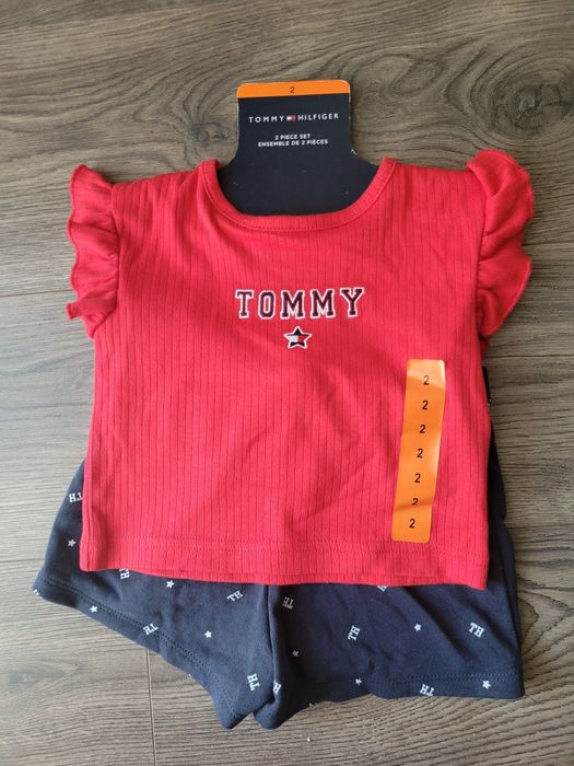 НОВ Tommy Hifiger  детски  летен сет - момиче, за  2  годинки