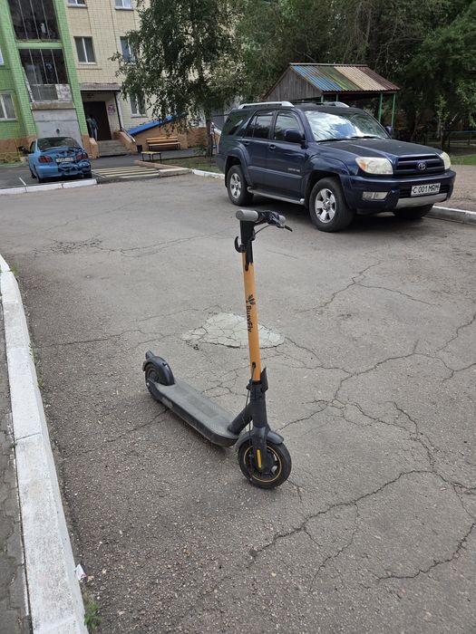 Продам электросамокат Segway Ninebot (найнбот) G30 max